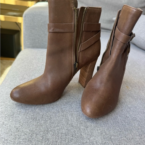 Design lab booties - Picture 3 of 3